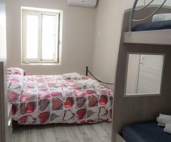 Casa Grigio Perla 1 Vakantiehuis Pachino